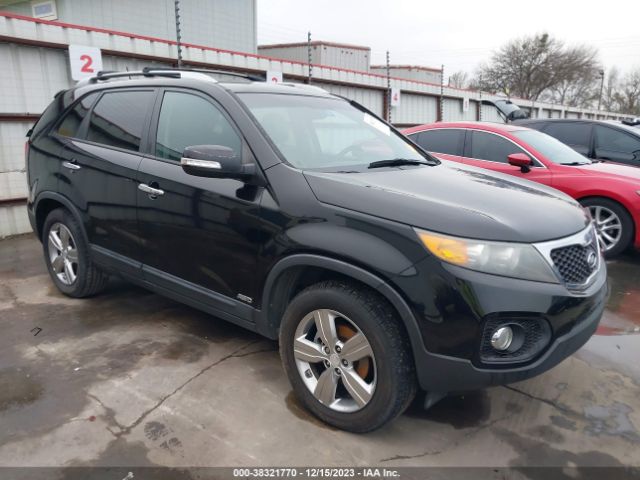 KIA SORENTO 2013 5xykuda65dg404760