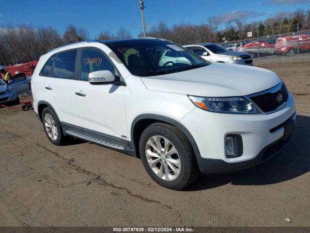 KIA SORENTO 2014 5xykuda71eg466876