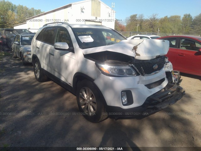 KIA SORENTO 2015 5xykuda71fg597484