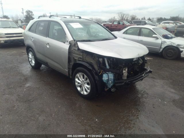 KIA SORENTO 2015 5xykuda71fg641547