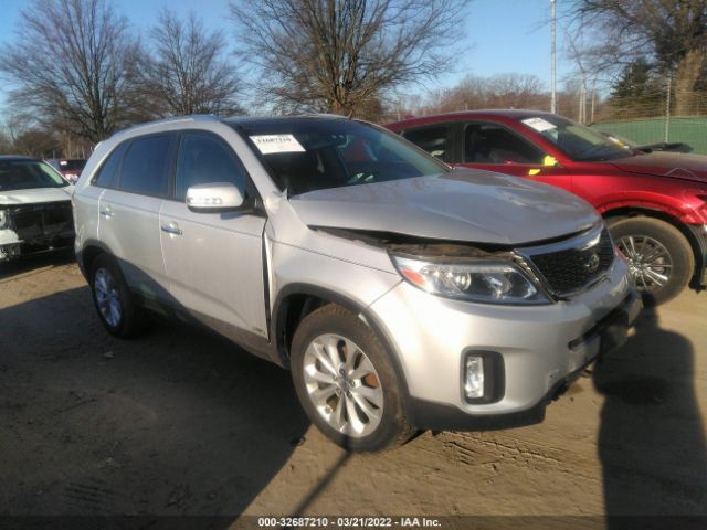 KIA SORENTO 2015 5xykuda72fg583691