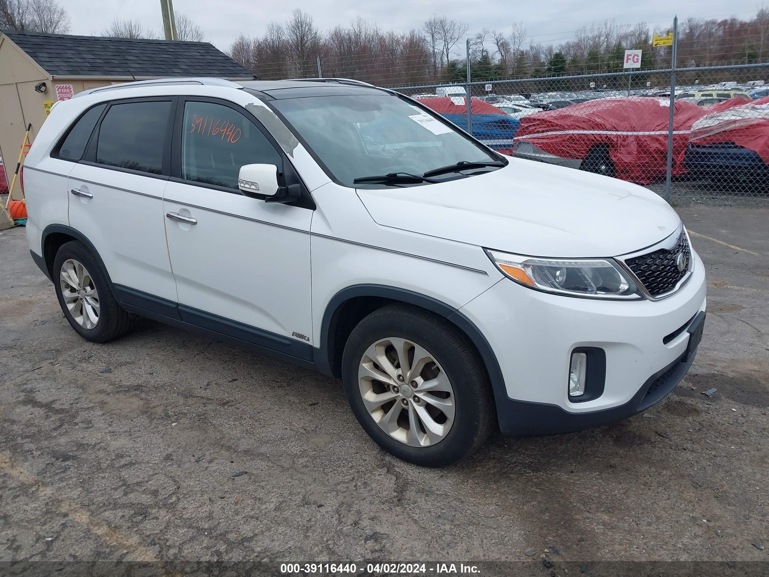 KIA SORENTO 2015 5xykuda73fg620523