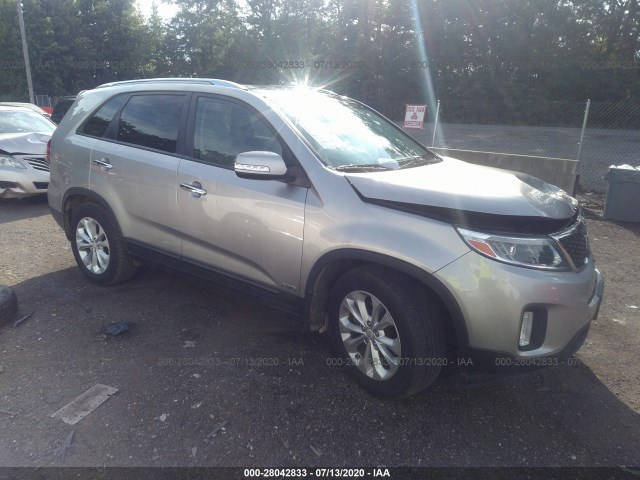 KIA SORENTO 2015 5xykuda73fg640397