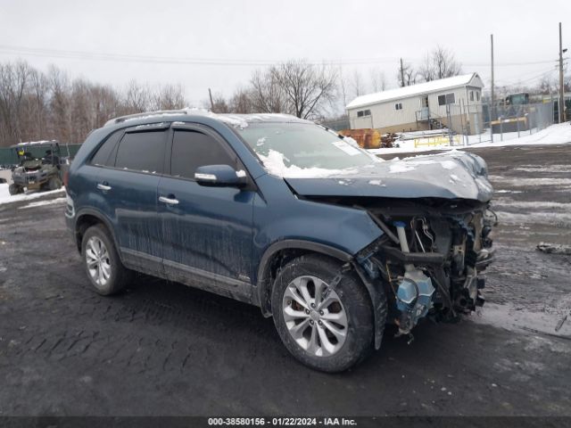 KIA SORENTO 2015 5xykuda76fg550984