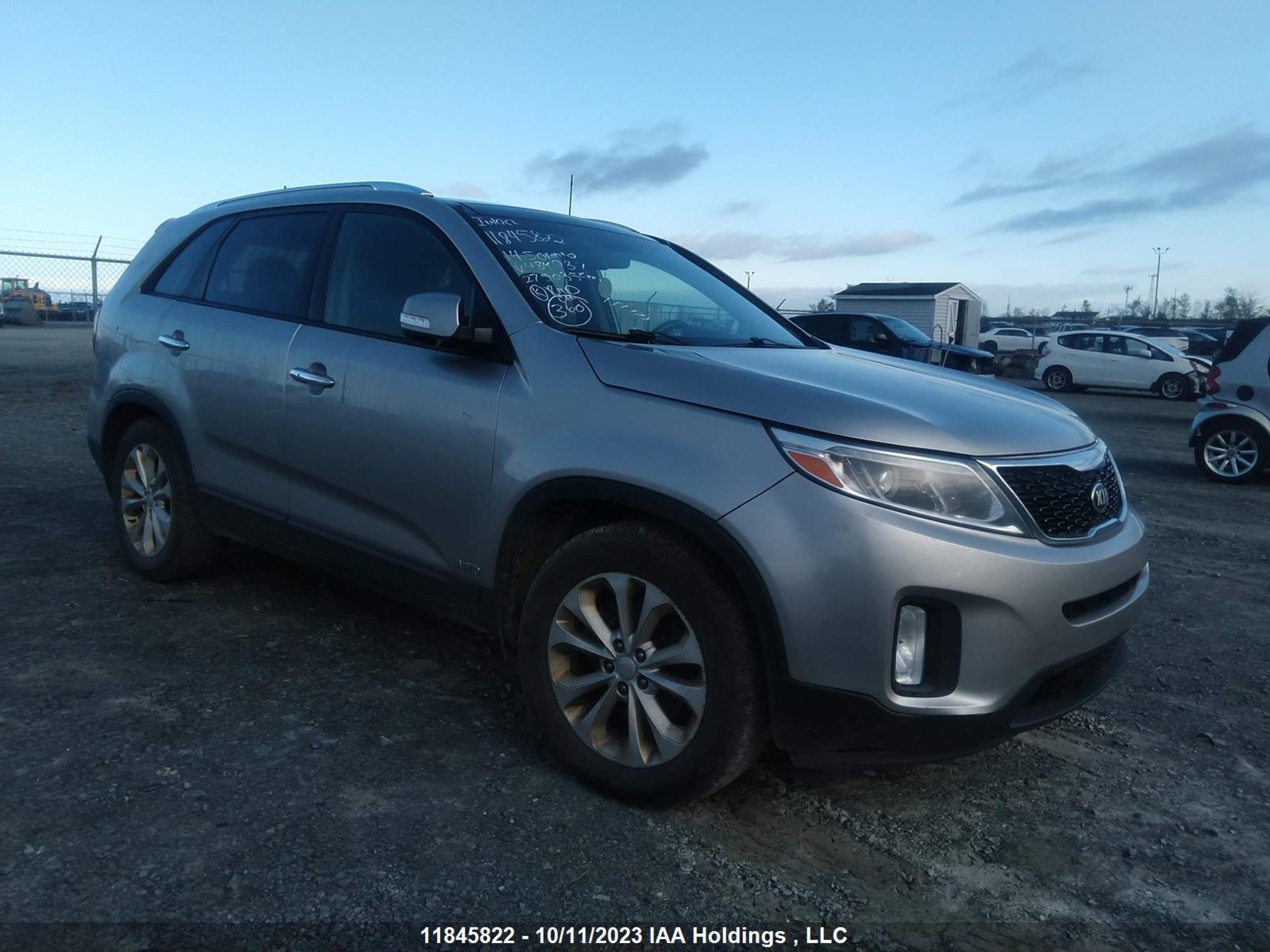 KIA SORENTO 2014 5xykuda78eg484937