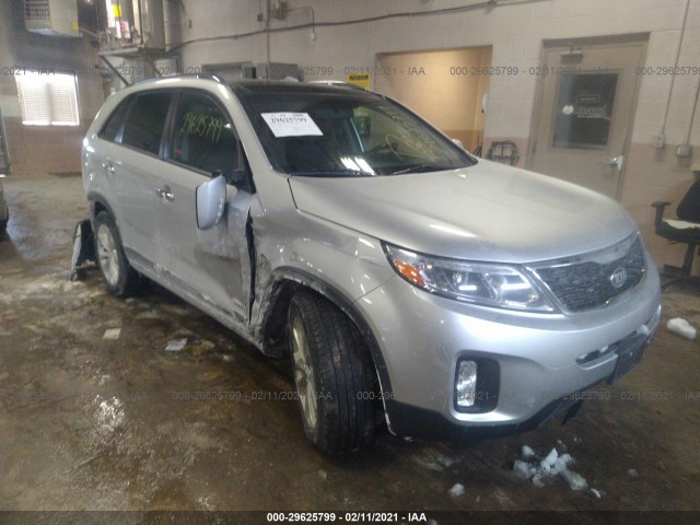 KIA SORENTO 2015 5xykuda79fg612085