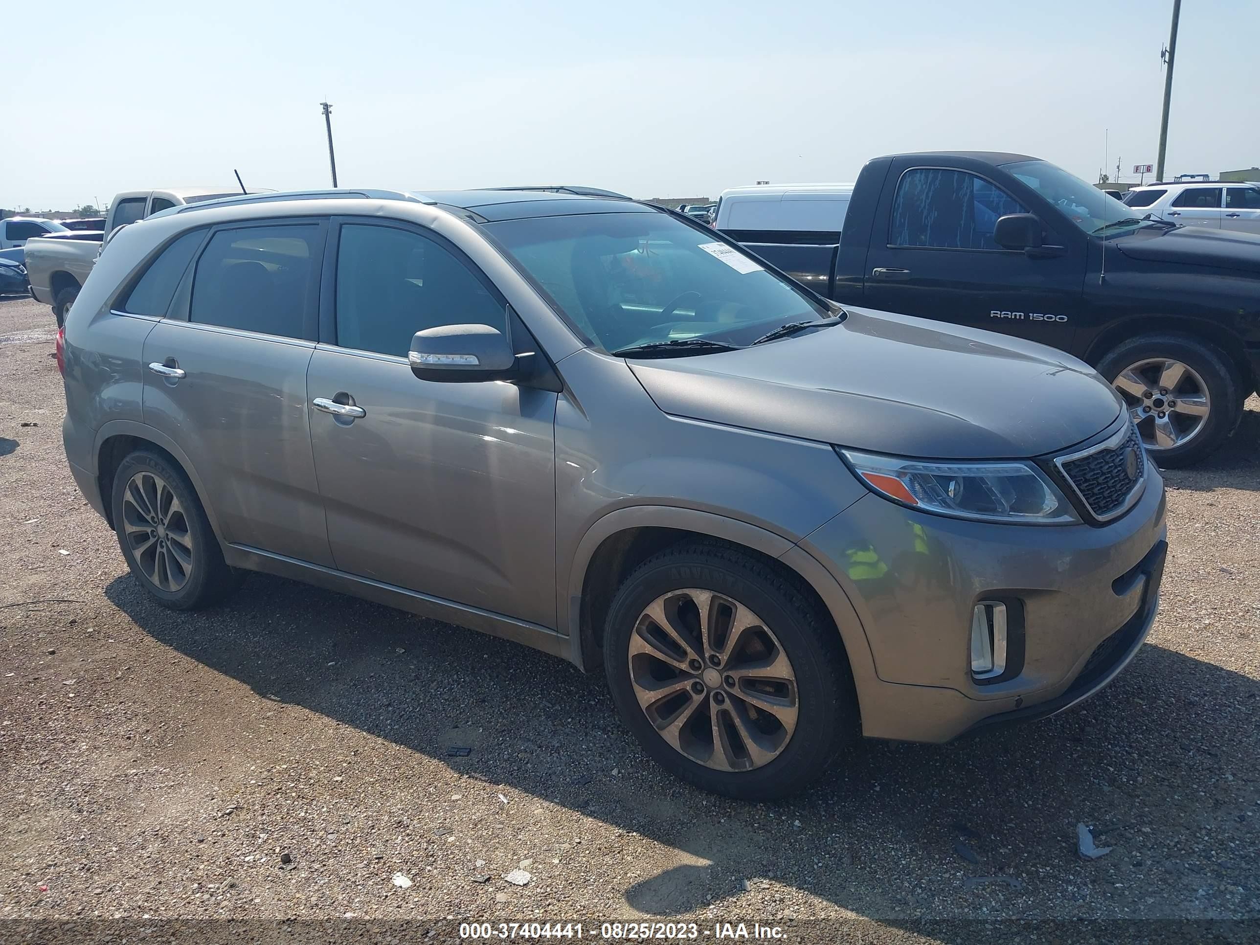 KIA SORENTO 2015 5xykw4a71fg578136