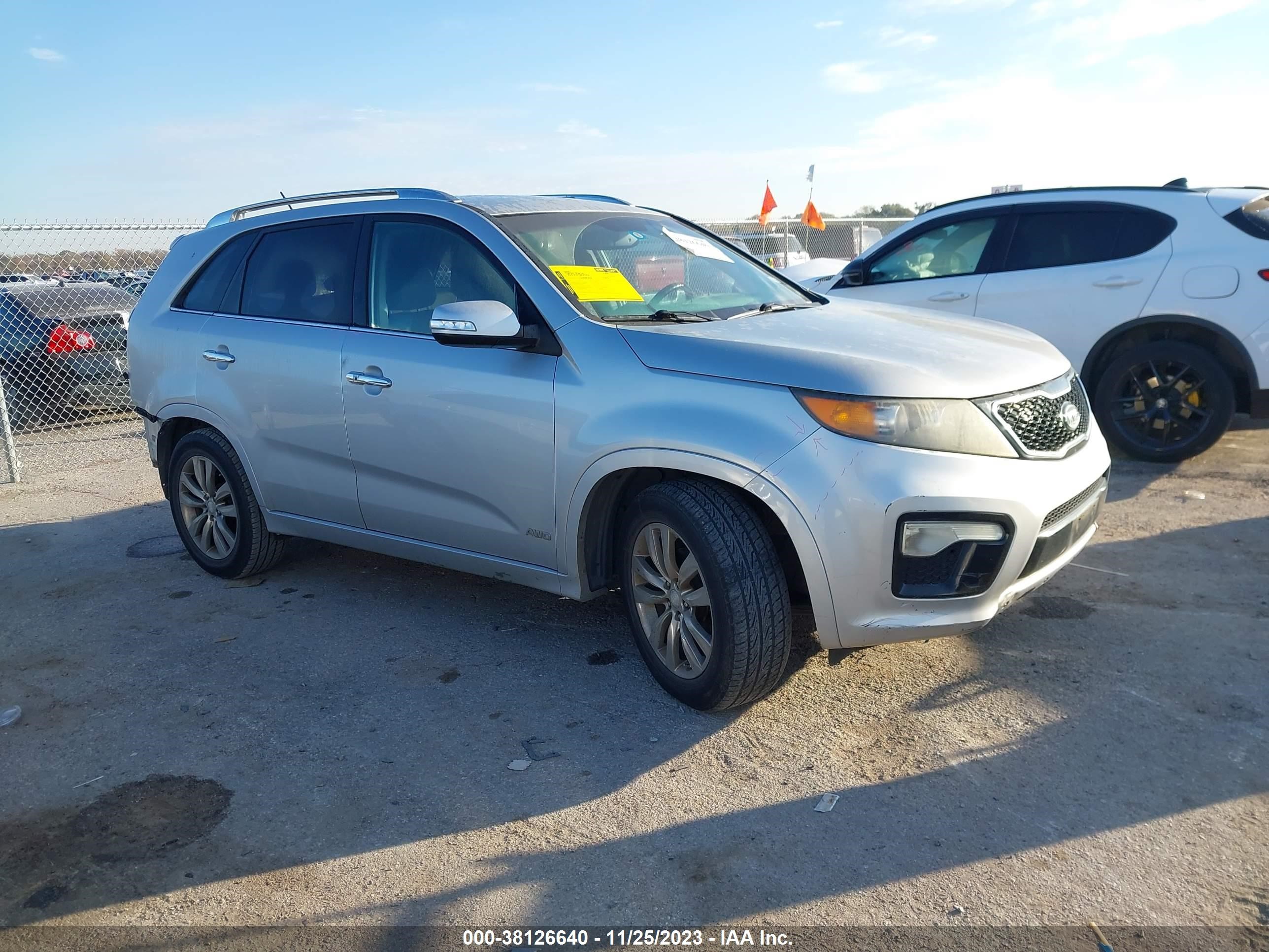 KIA SORENTO 2011 5xykwda20bg137788