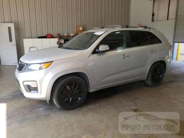 KIA SORENTO 2013 5xykwda23dg322324