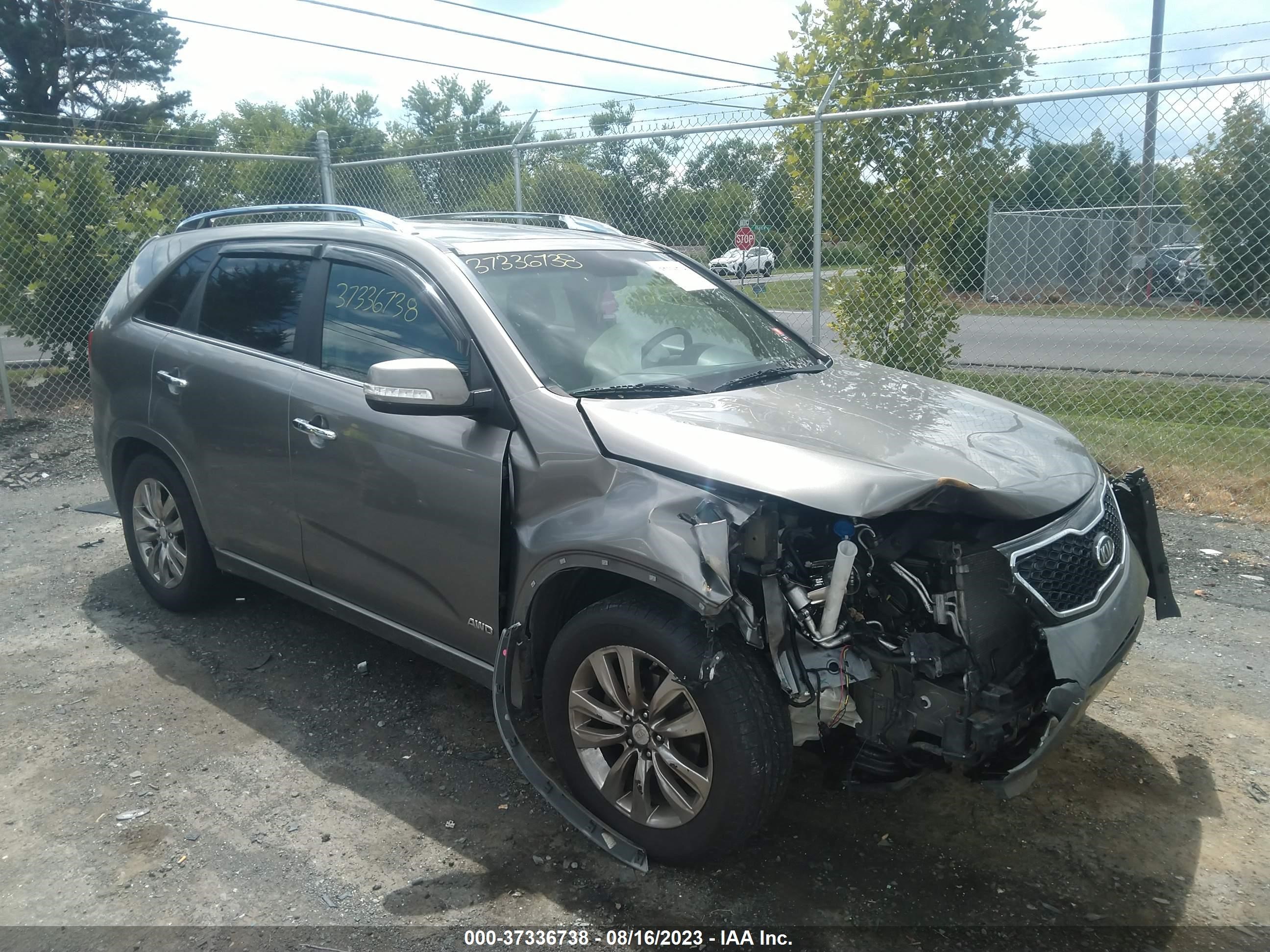 KIA SORENTO 2013 5xykwda28dg378887