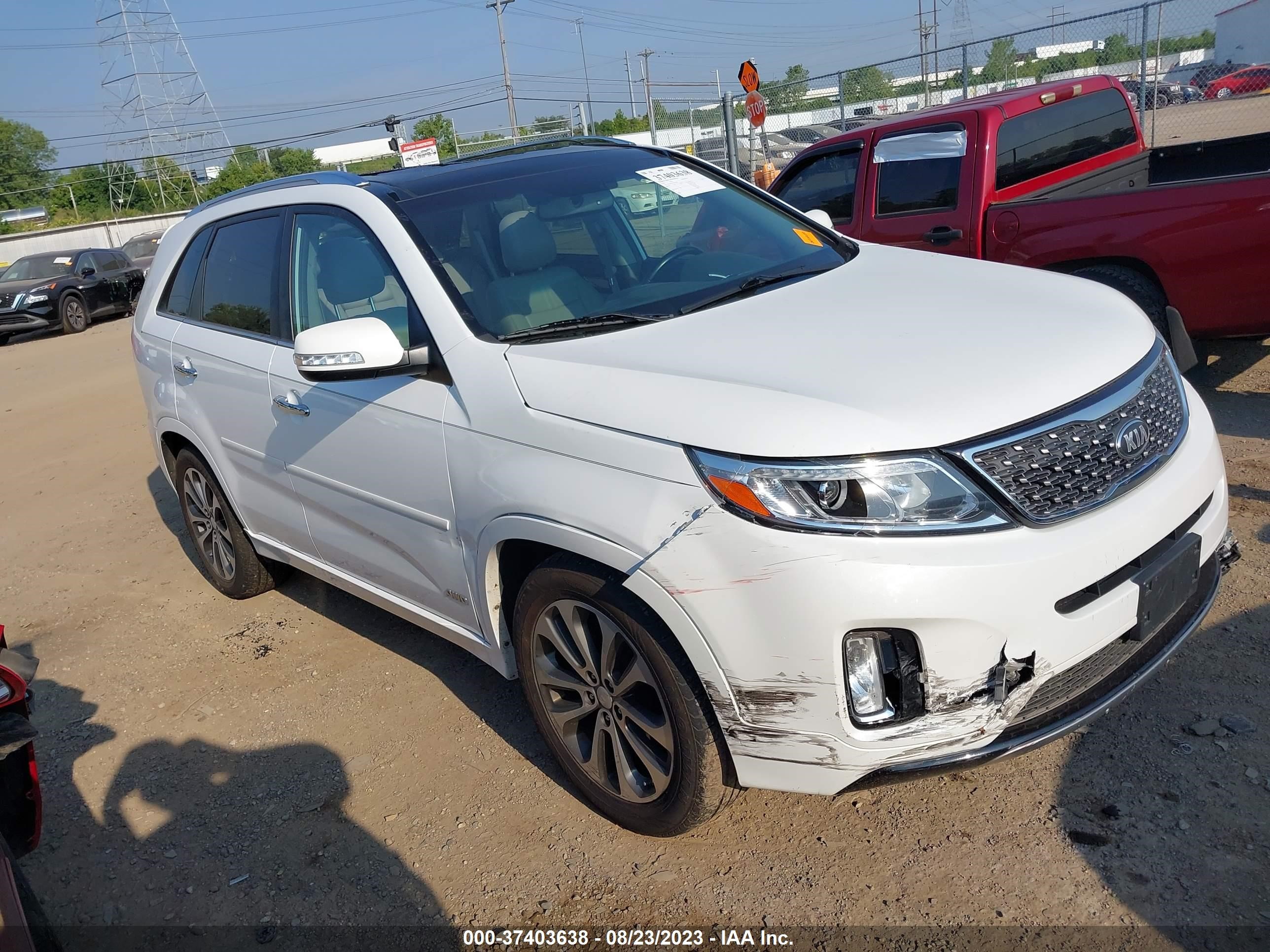 KIA SORENTO 2014 5xykwda72eg442404