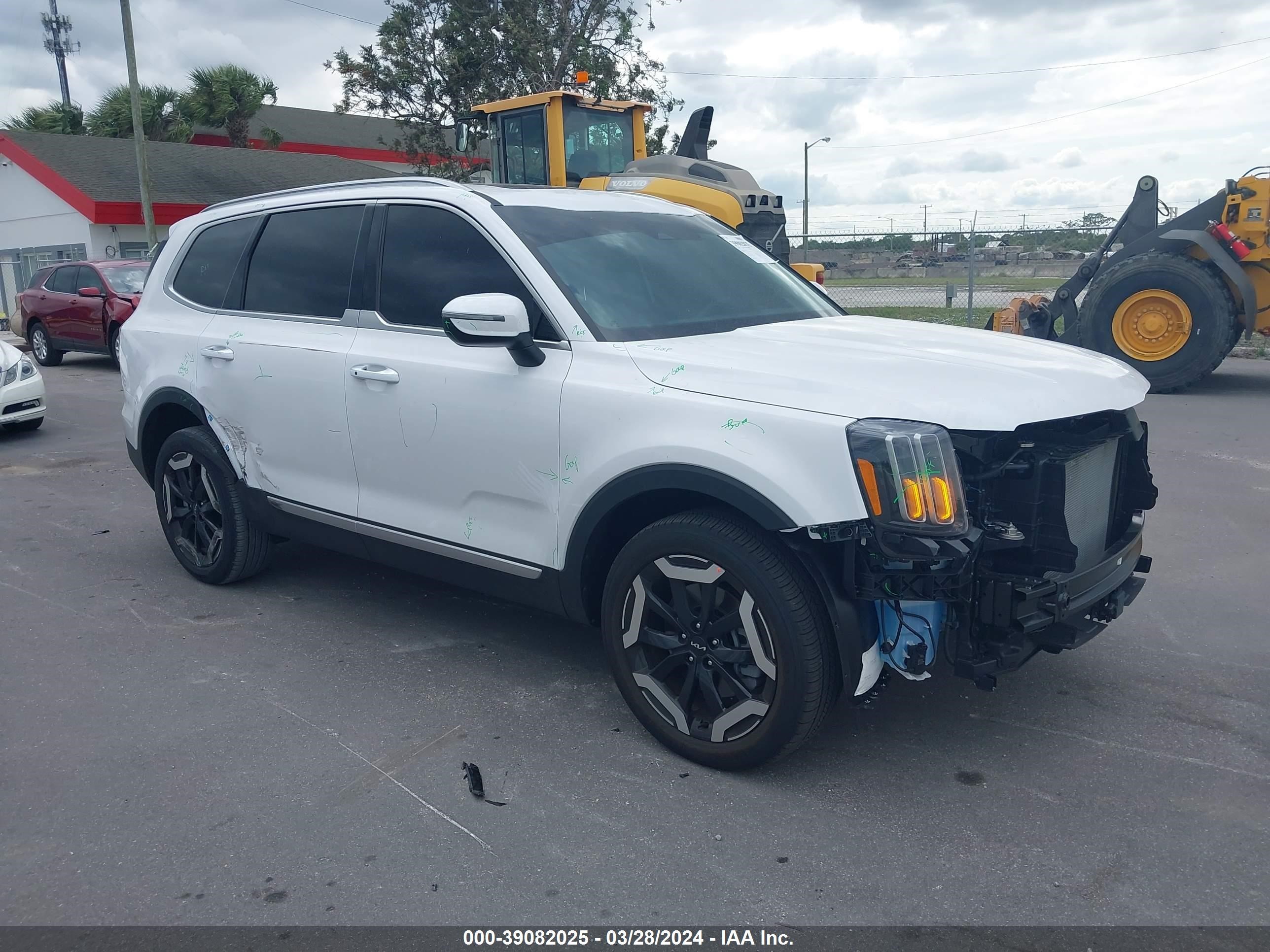 KIA TELLURIDE 2024 5xyp64gc1rg480870