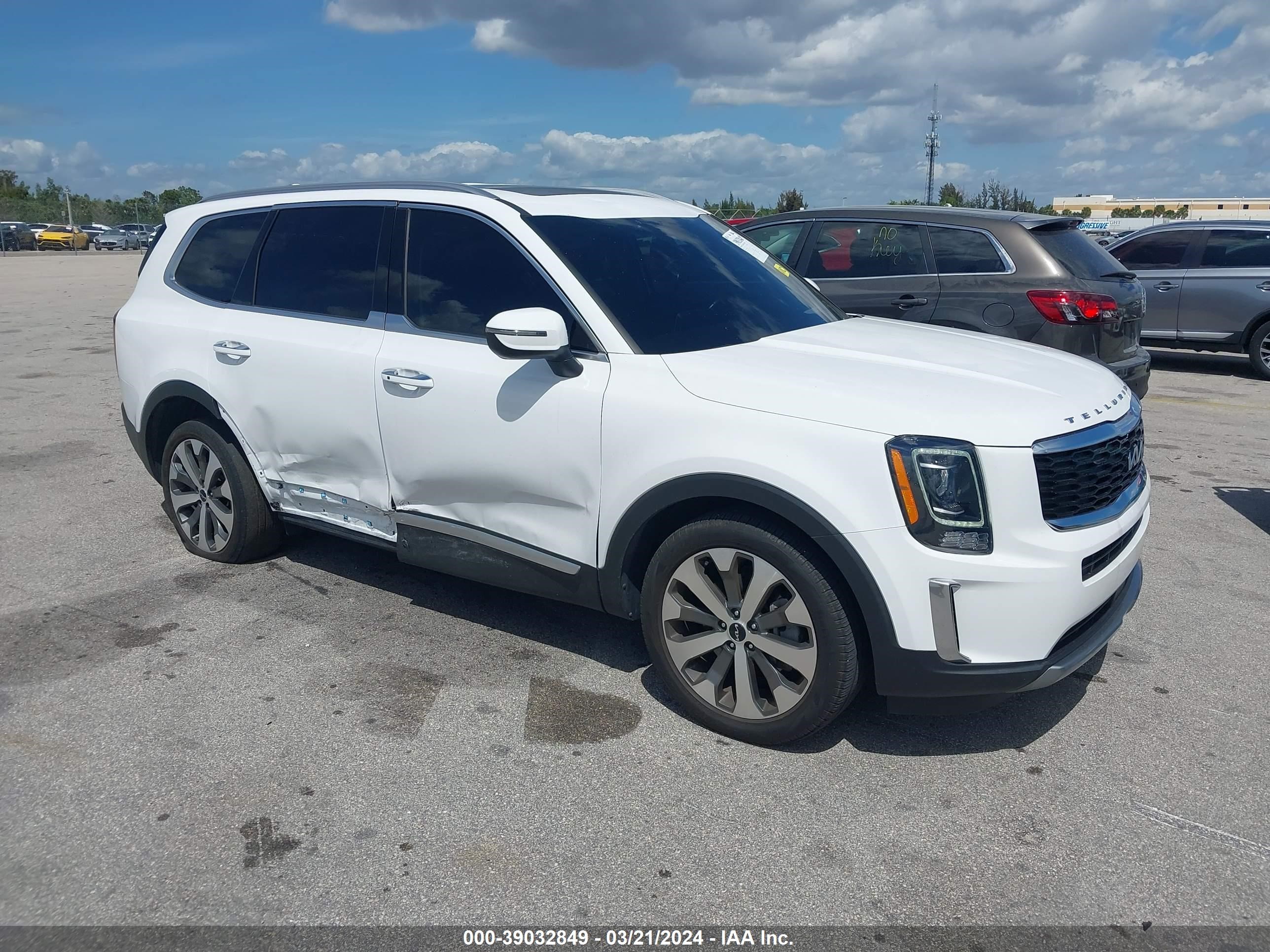 KIA TELLURIDE 2022 5xyp6dhc1ng280483