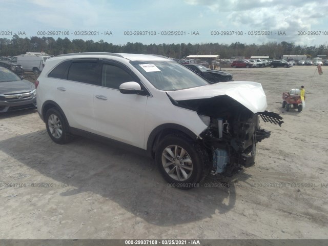 KIA SORENTO 2018 5xypg4a31jg350212