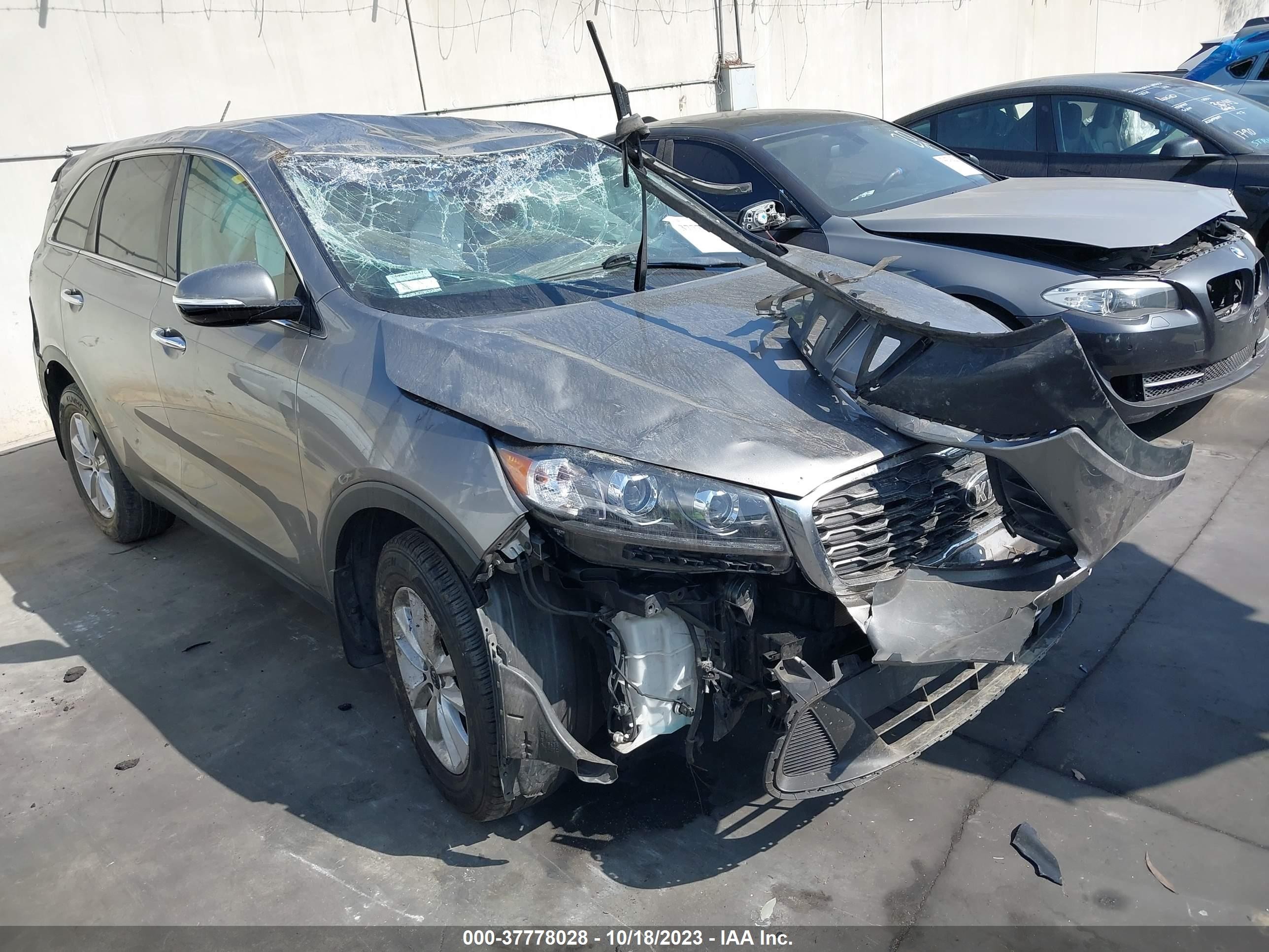 KIA SORENTO 2019 5xypg4a31kg515869