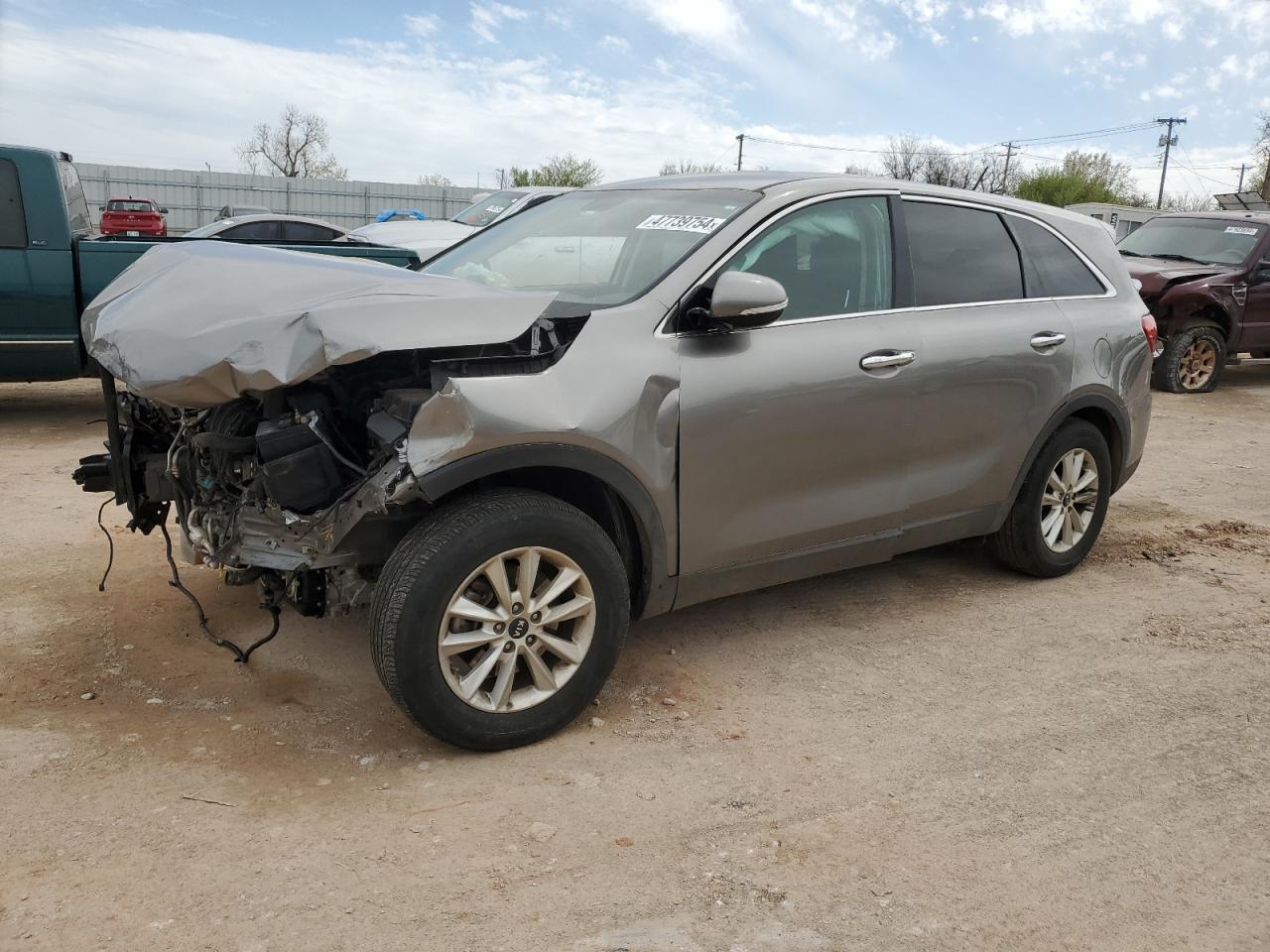 KIA SORENTO 2019 5xypg4a31kg528458