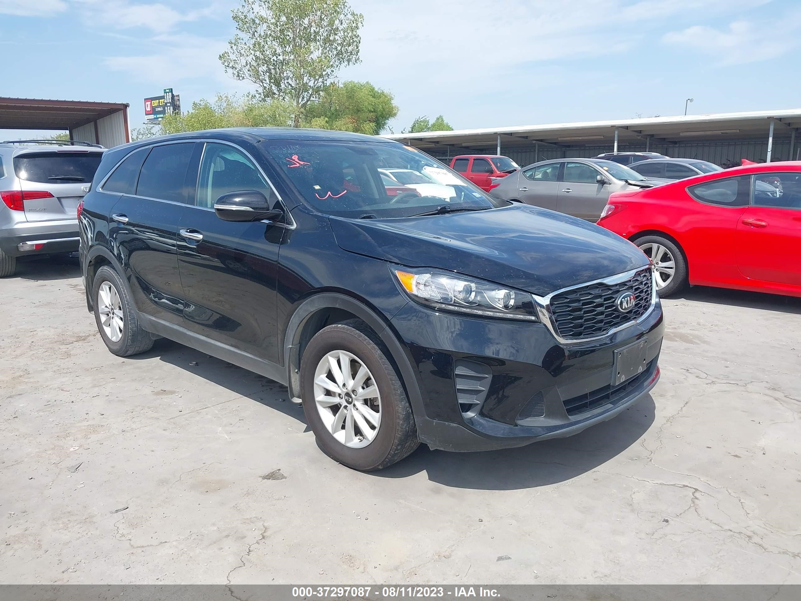 KIA SORENTO 2019 5xypg4a31kg564571