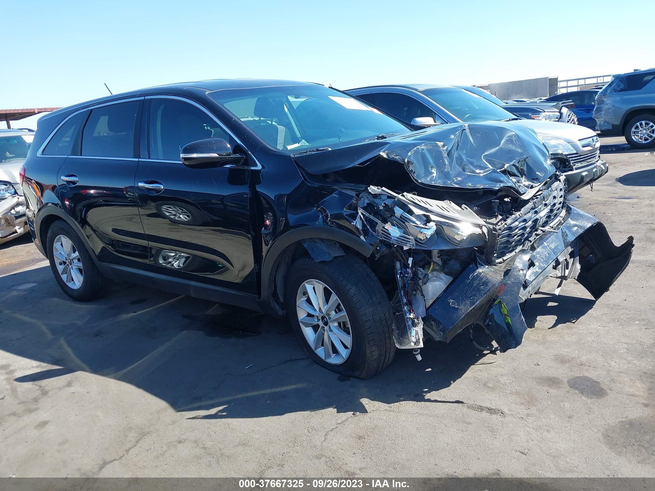 KIA SORENTO 2019 5xypg4a31kg579135