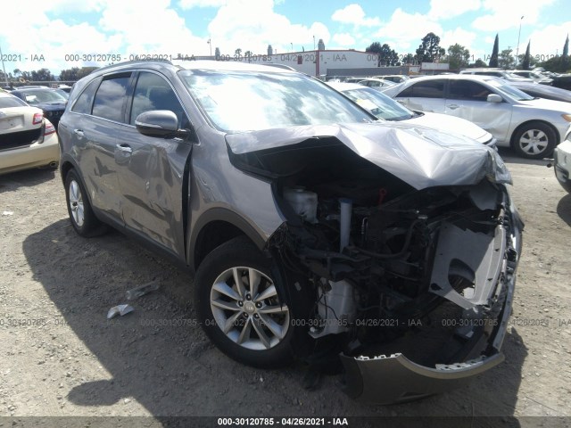 KIA SORENTO 2017 5xypg4a32hg284778