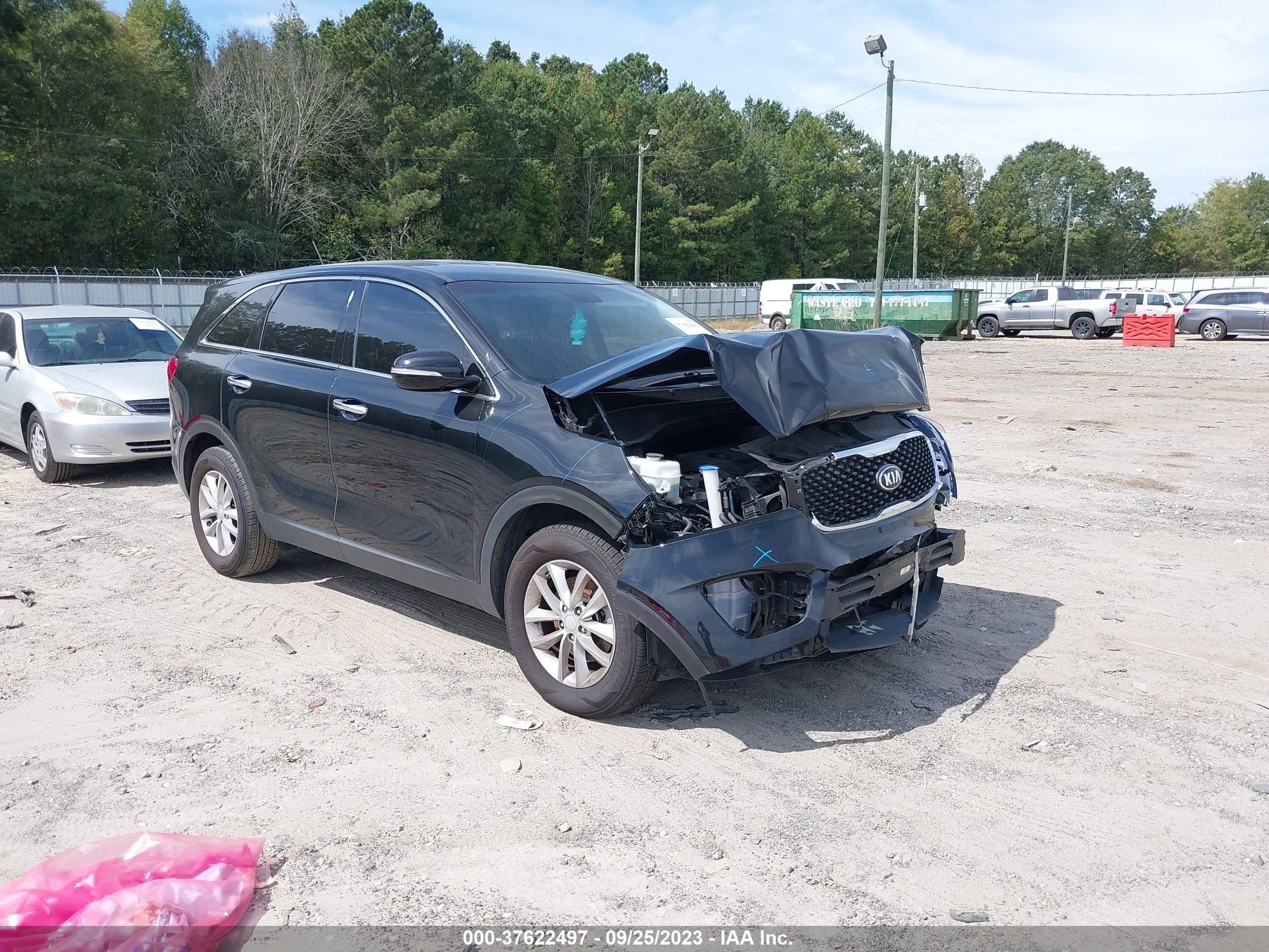 KIA SORENTO 2018 5xypg4a32jg427458