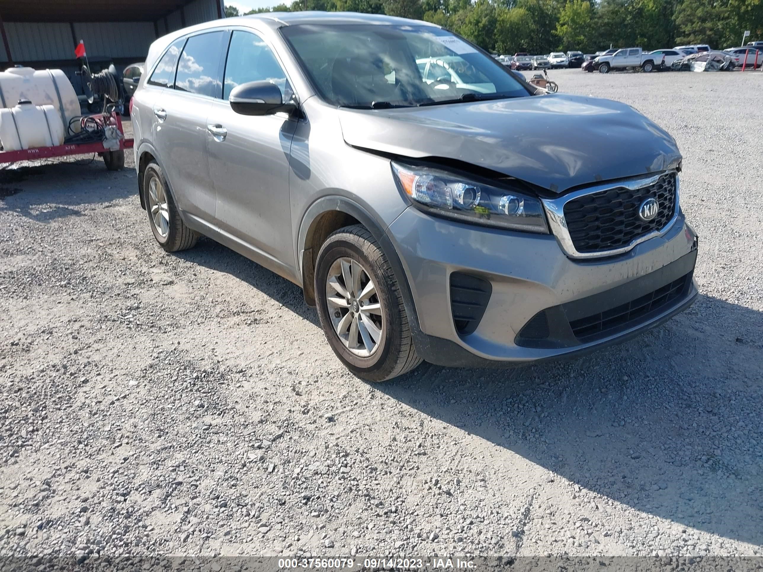 KIA SORENTO 2019 5xypg4a32kg494806