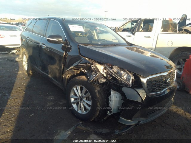 KIA SORENTO 2019 5xypg4a32kg587437