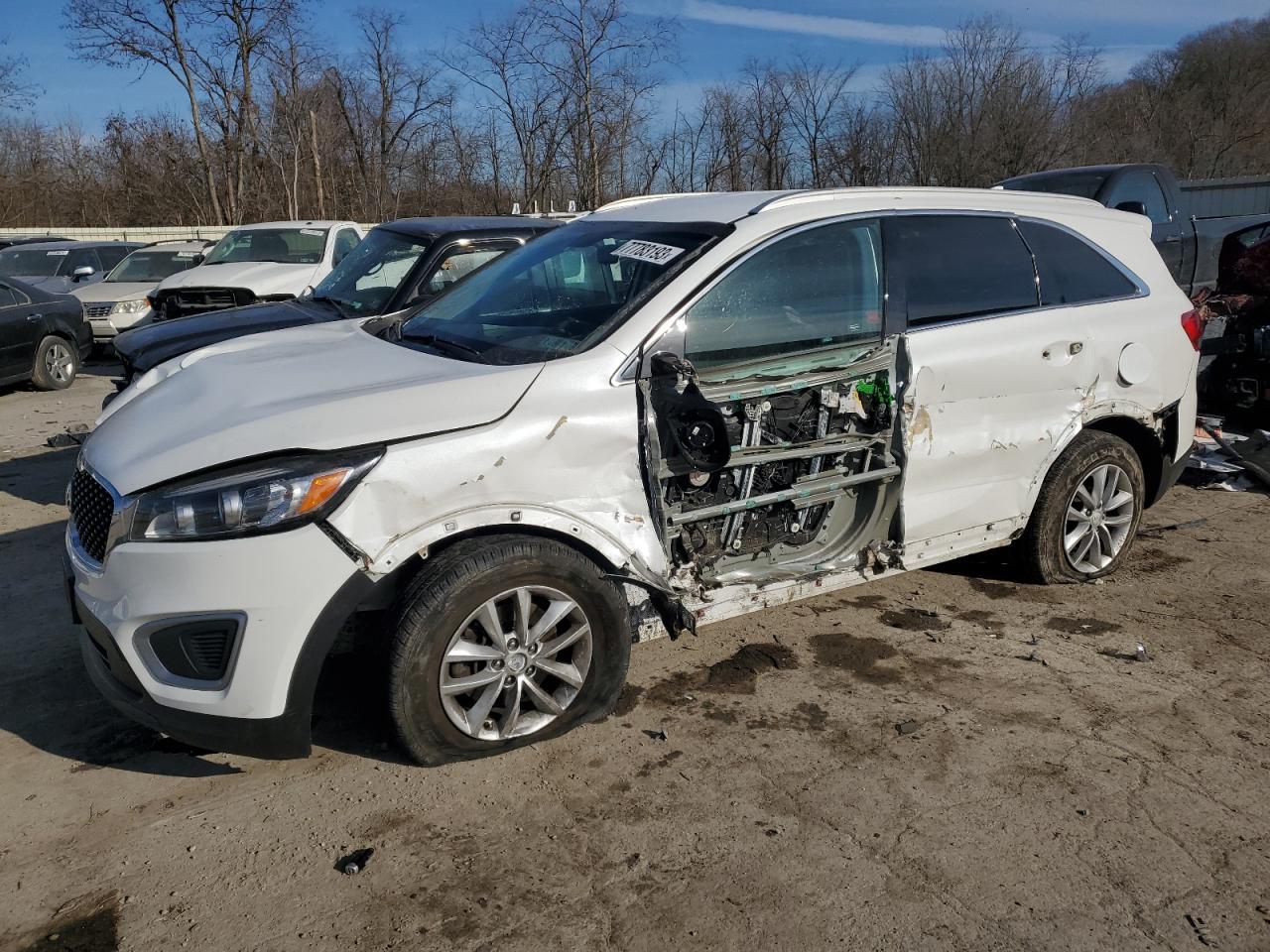 KIA SORENTO 2018 5xypg4a33jg353077