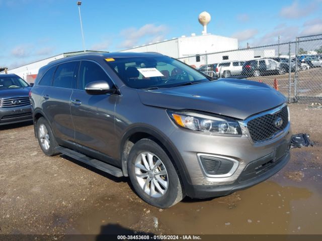 KIA SORENTO 2018 5xypg4a33jg403170