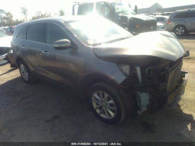 KIA SORENTO 2017 5xypg4a34hg246162