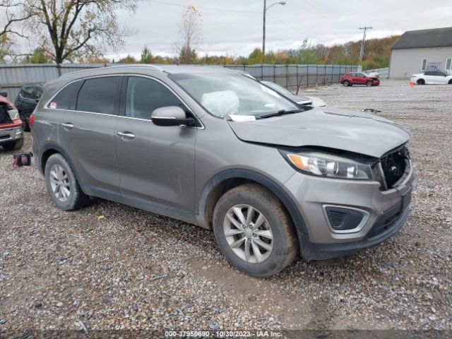 KIA SORENTO 2017 5xypg4a34hg264824