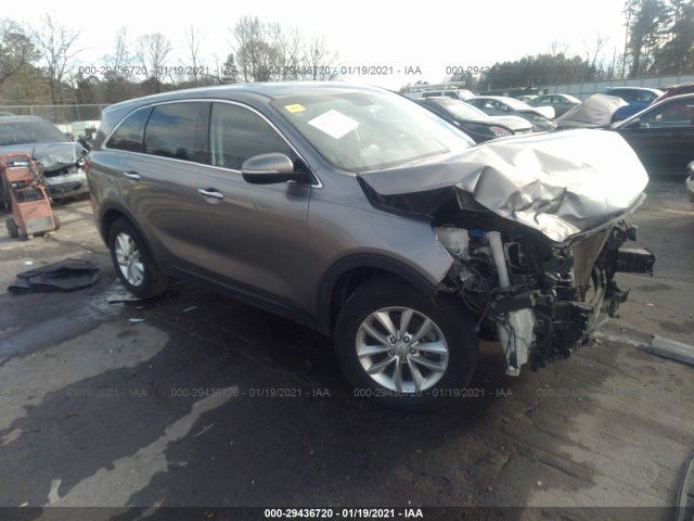 KIA SORENTO 2017 5xypg4a34hg275905