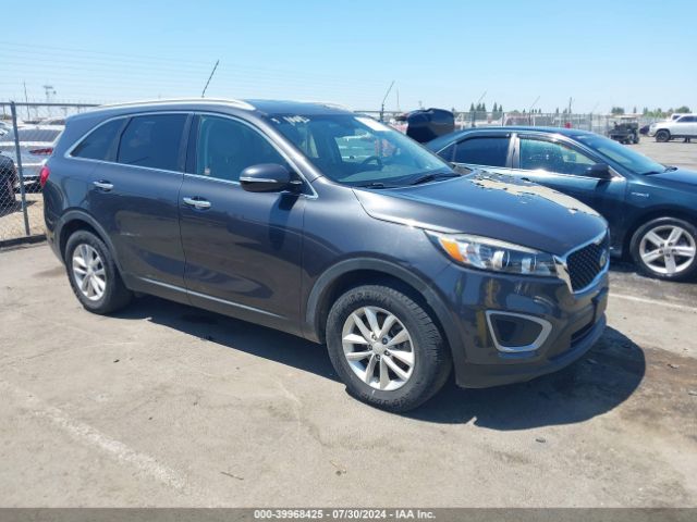 KIA SORENTO 2018 5xypg4a34jg347188