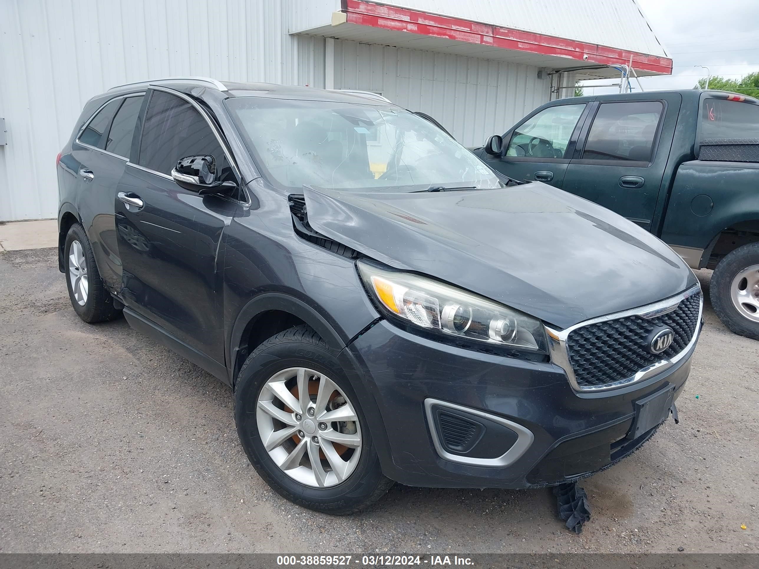 KIA SORENTO 2018 5xypg4a34jg381938