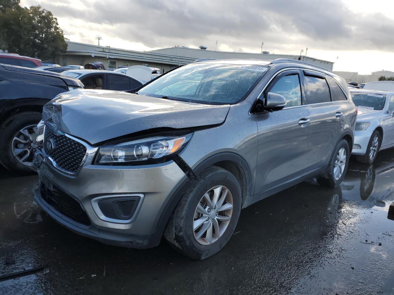 KIA SORENTO 2018 5xypg4a34jg411598