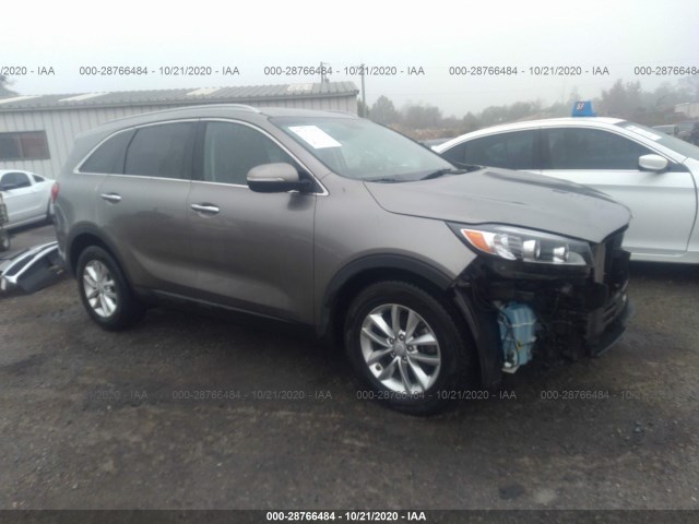 KIA SORENTO 2018 5xypg4a34jg418437