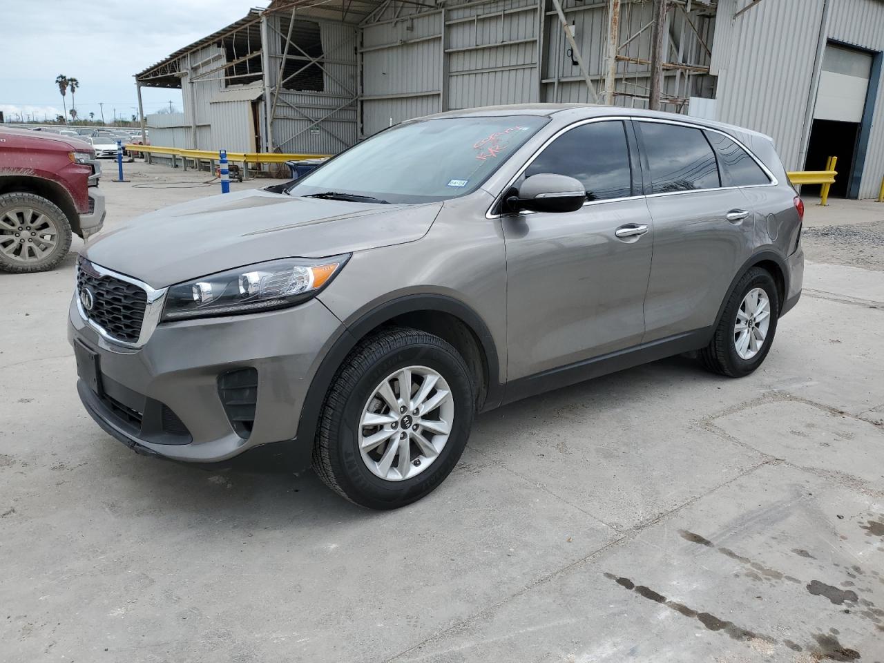 KIA SORENTO 2019 5xypg4a34kg549059