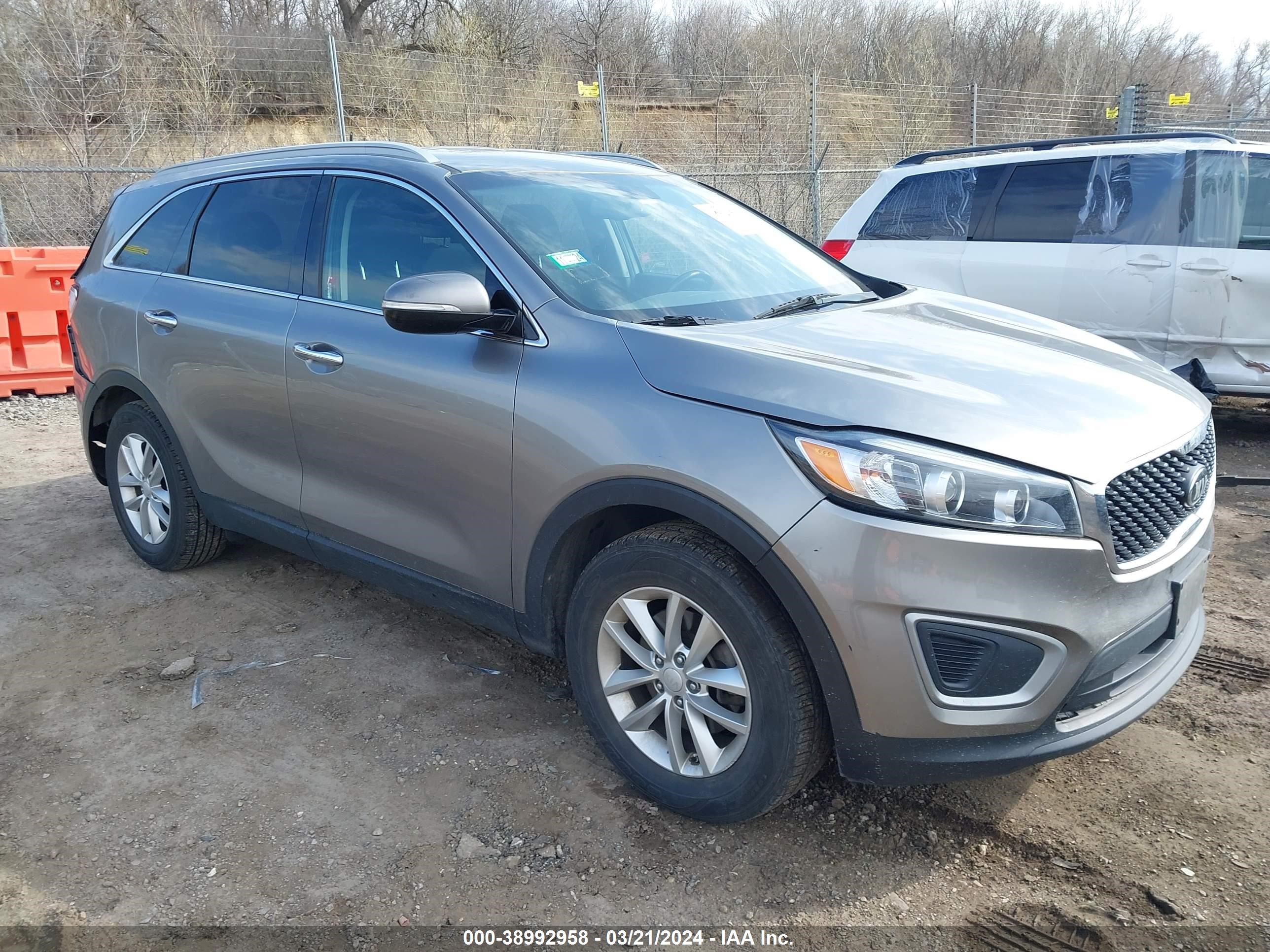 KIA SORENTO 2016 5xypg4a35gg037687