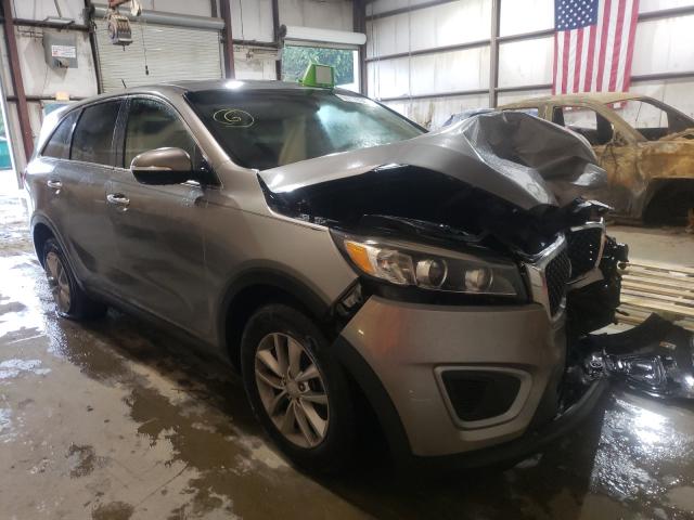 KIA SORENTO LX 2017 5xypg4a35hg268204