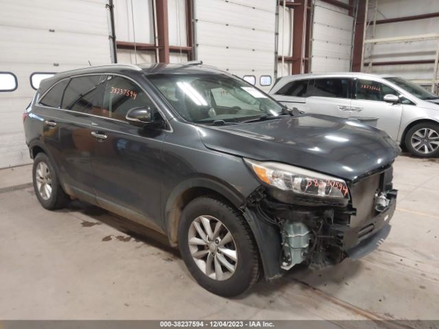 KIA SORENTO 2017 5xypg4a35hg322987