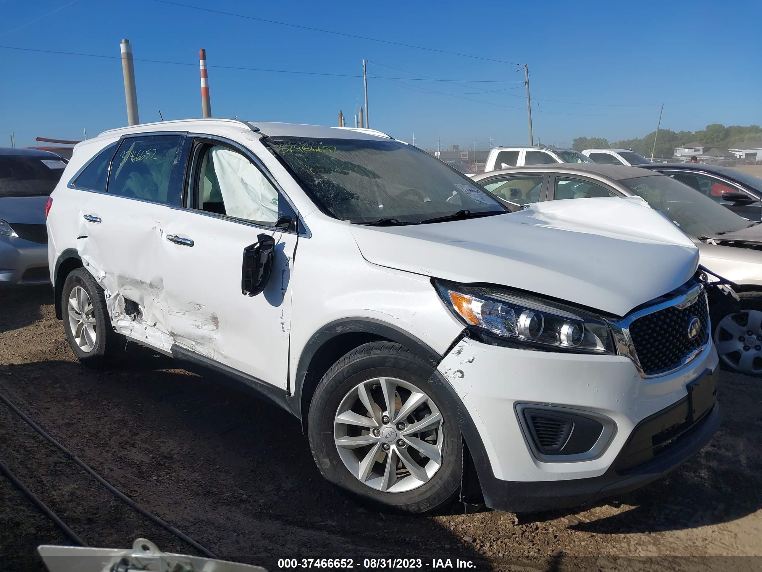 KIA SORENTO 2017 5xypg4a36hg202468