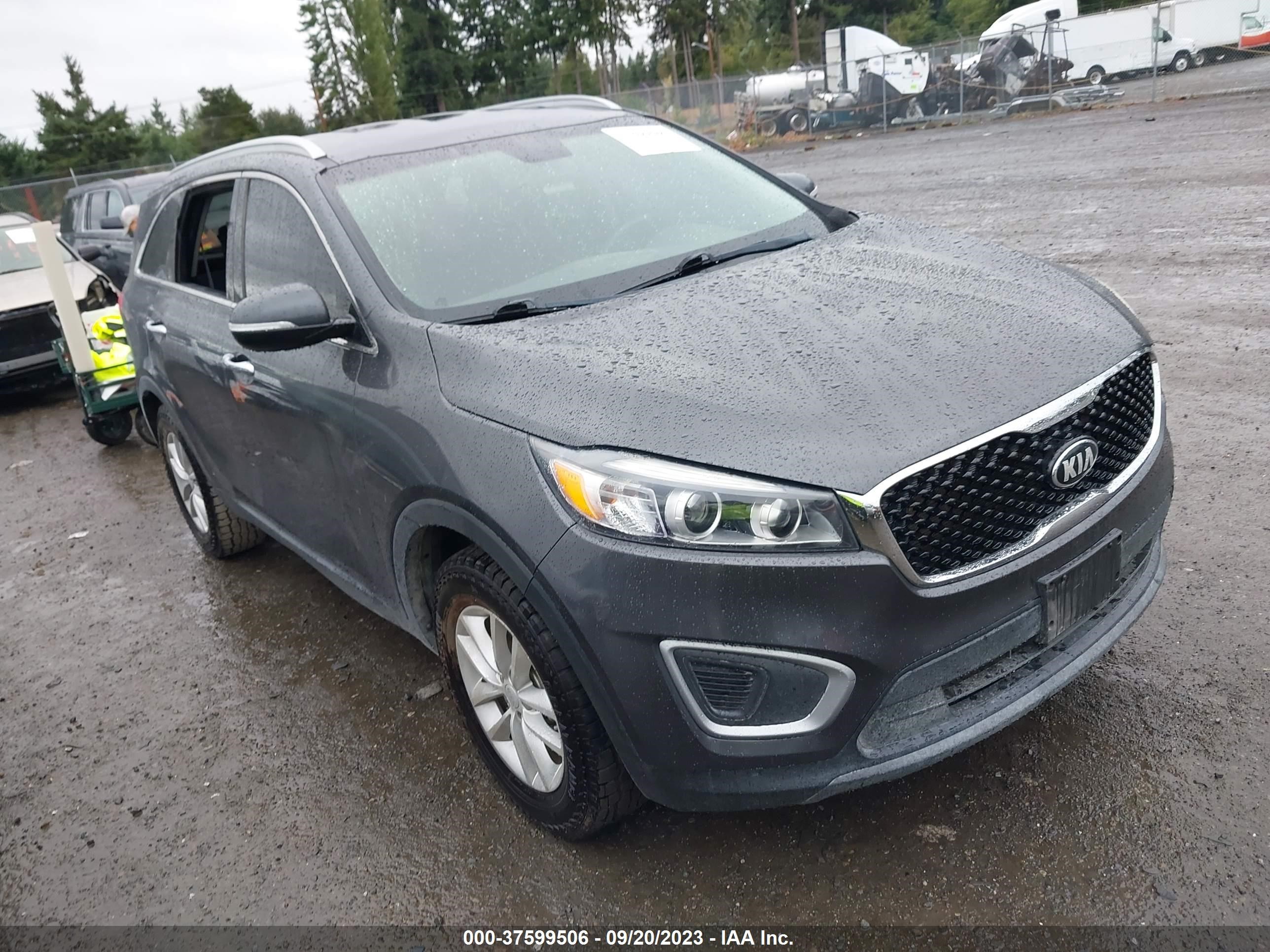 KIA SORENTO 2018 5xypg4a36jg386168