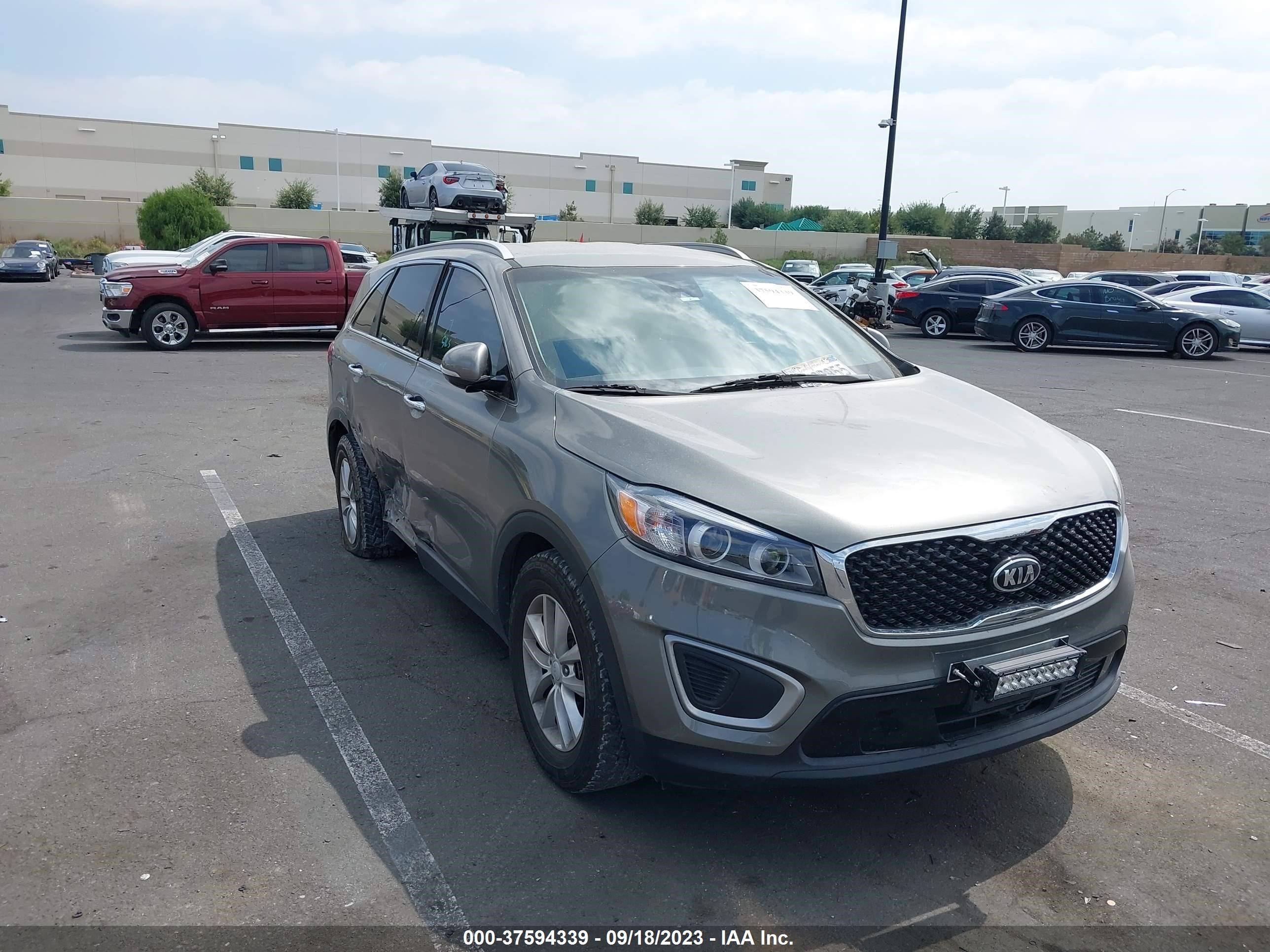 KIA SORENTO 2018 5xypg4a36jg411604