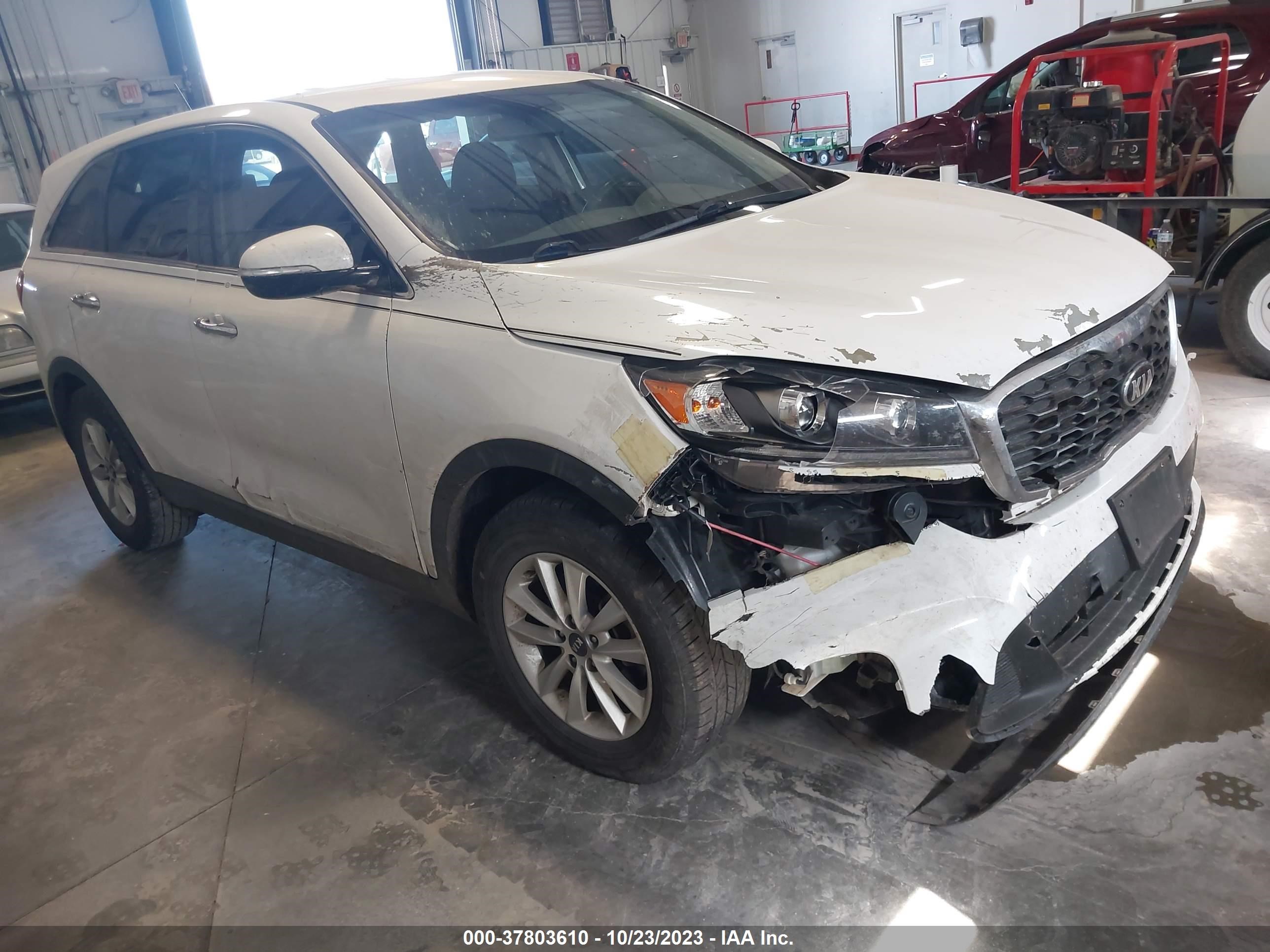 KIA SORENTO 2019 5xypg4a36kg544915