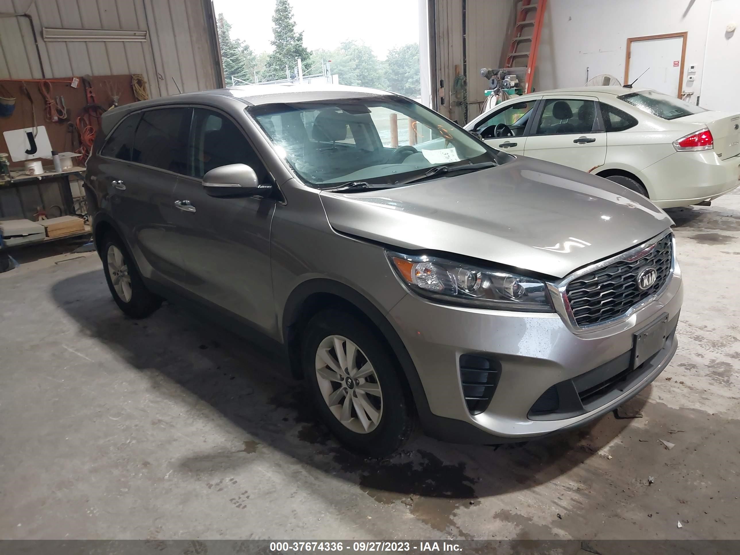 KIA SORENTO 2019 5xypg4a36kg550780