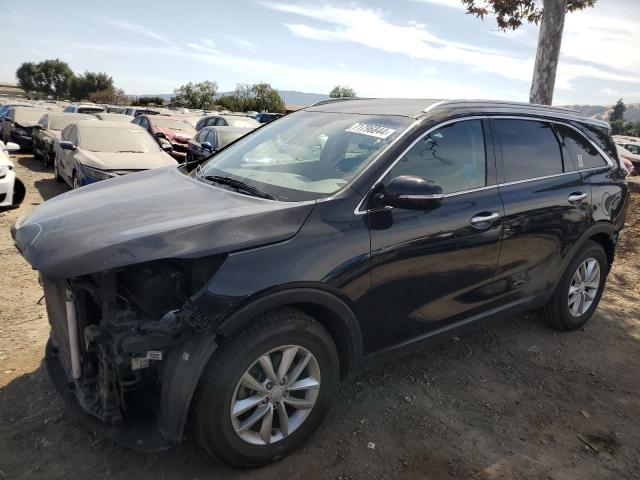 KIA SORENTO LX 2018 5xypg4a37jg344124