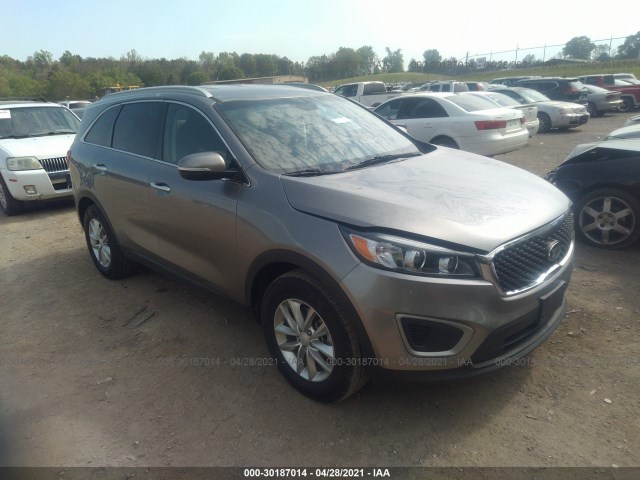 KIA SORENTO 2017 5xypg4a38hg258637