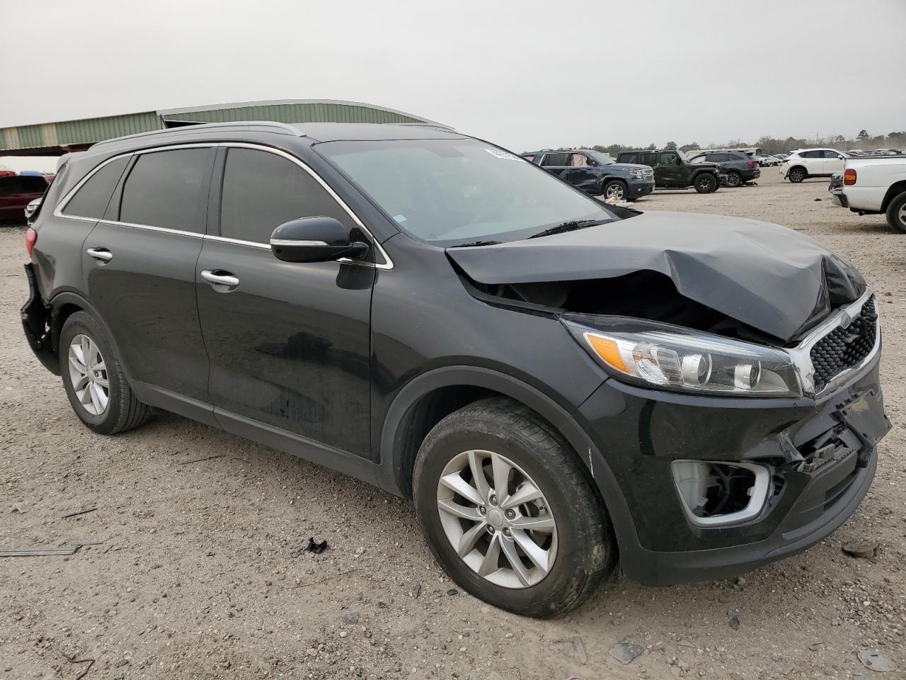 KIA SORENTO 2017 5xypg4a38hg279813