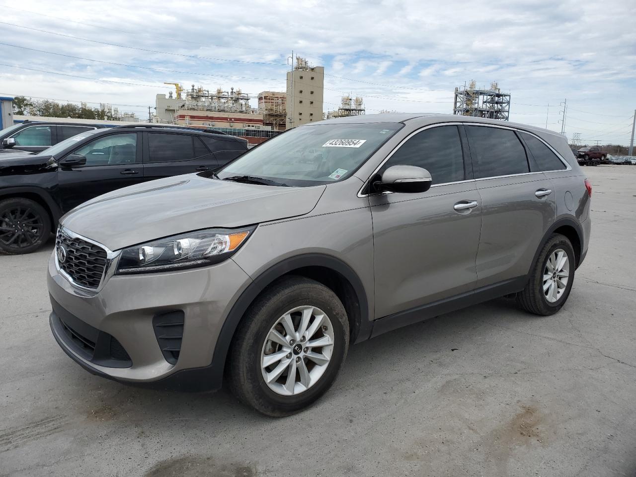 KIA SORENTO 2019 5xypg4a38kg456187