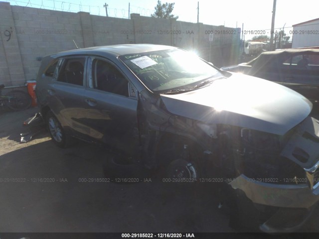 KIA SORENTO 2019 5xypg4a38kg479016