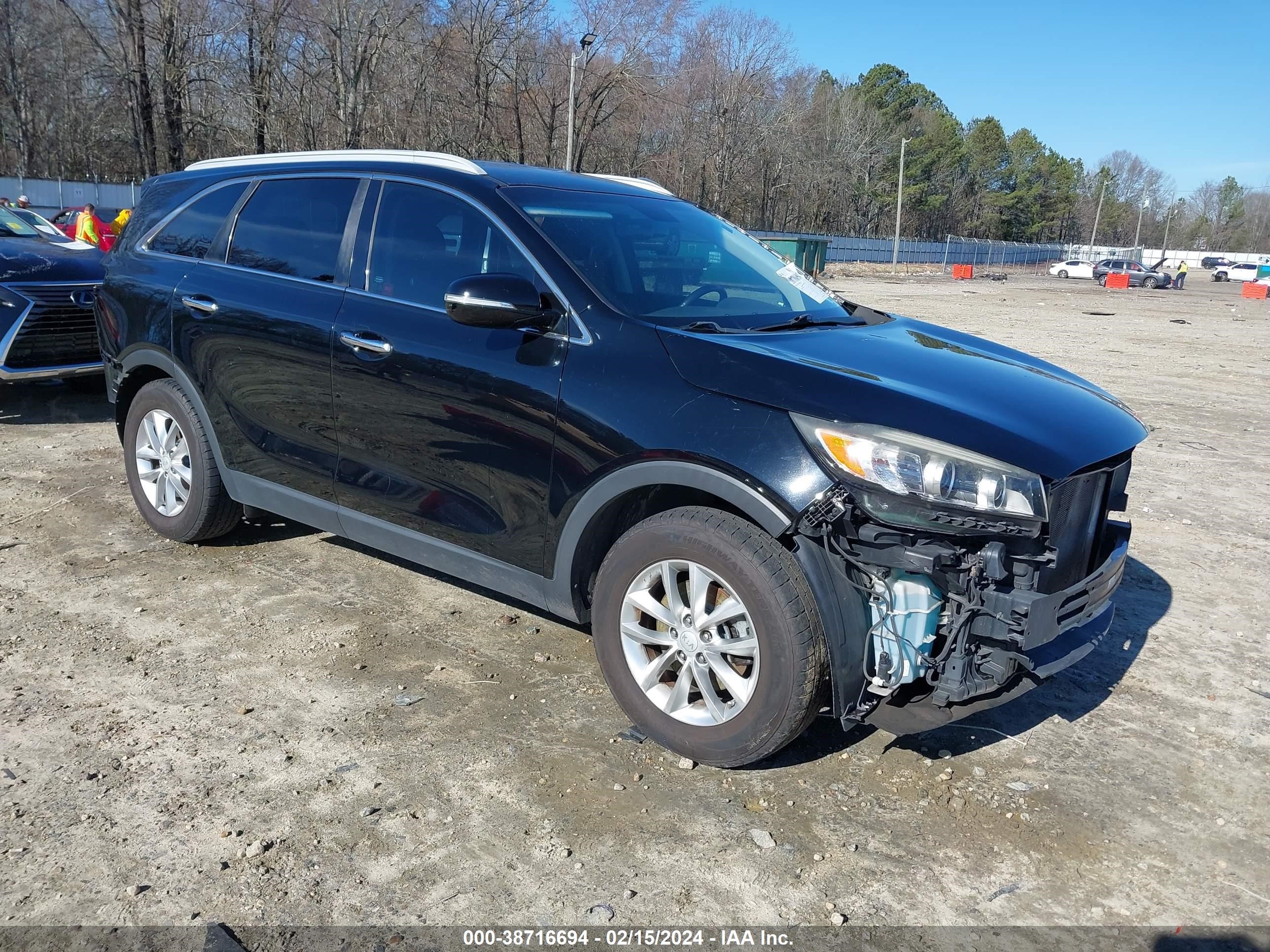 KIA SORENTO 2017 5xypg4a39hg188419